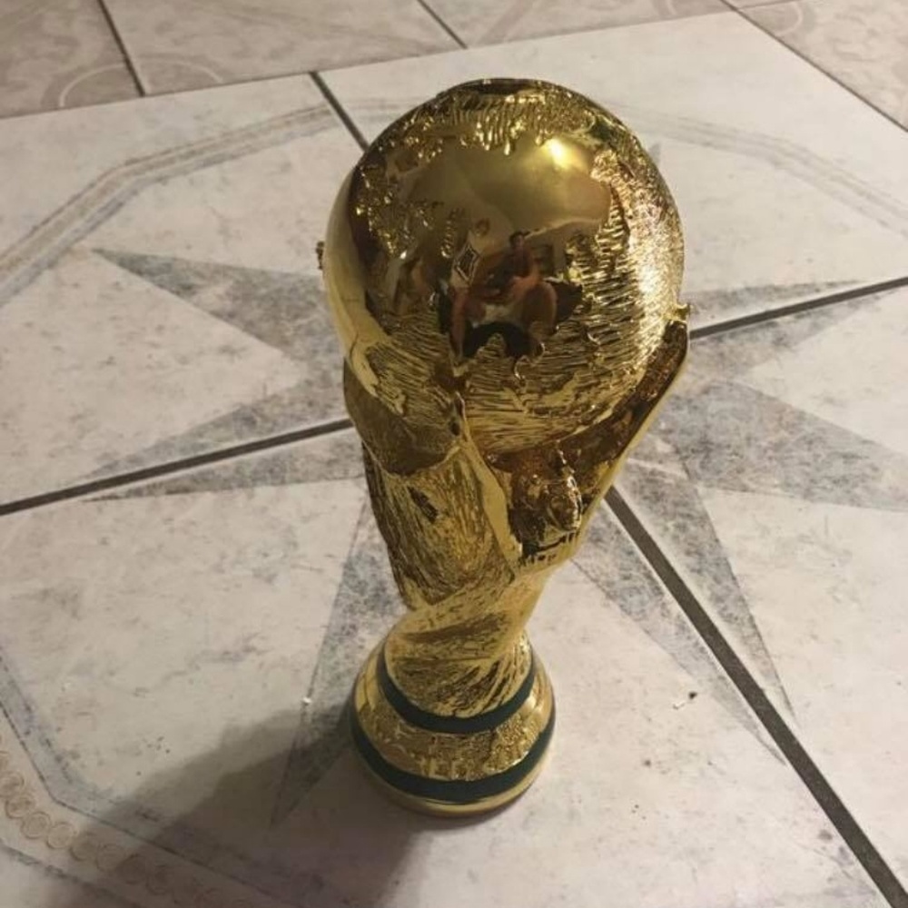 Black Friday sales!!!World Cup 36cm only few left !! - Picture 2 of 4